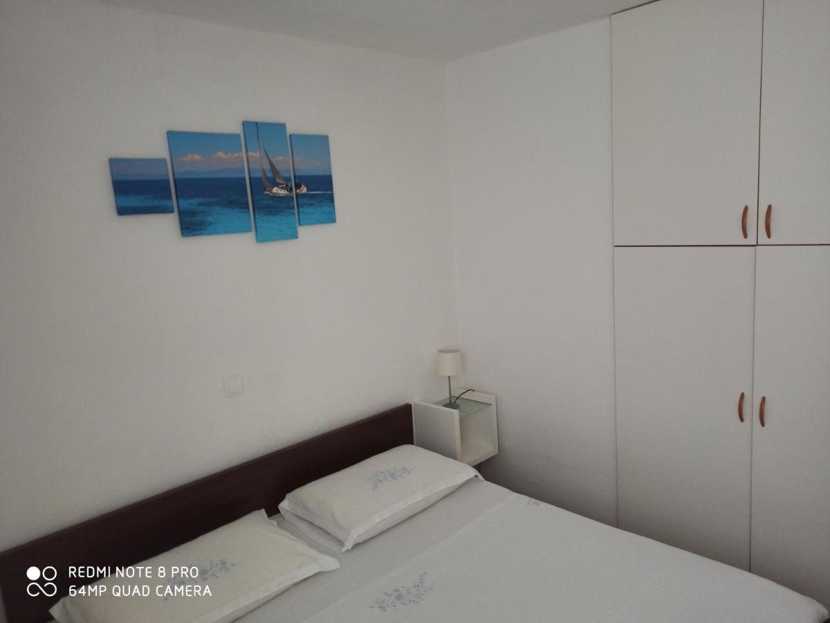 Boni02 Apartman Gdinj Kültér fotó