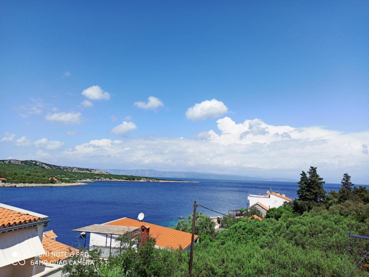 Boni02 Apartman Gdinj Kültér fotó