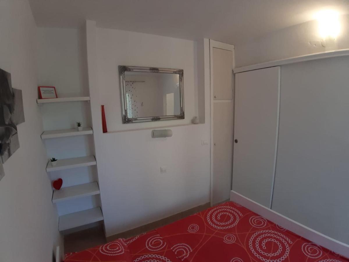 Boni02 Apartman Gdinj Kültér fotó