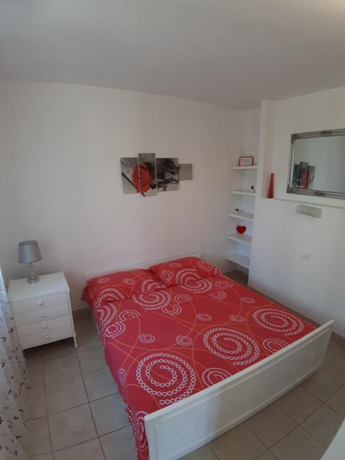 Boni02 Apartman Gdinj Kültér fotó