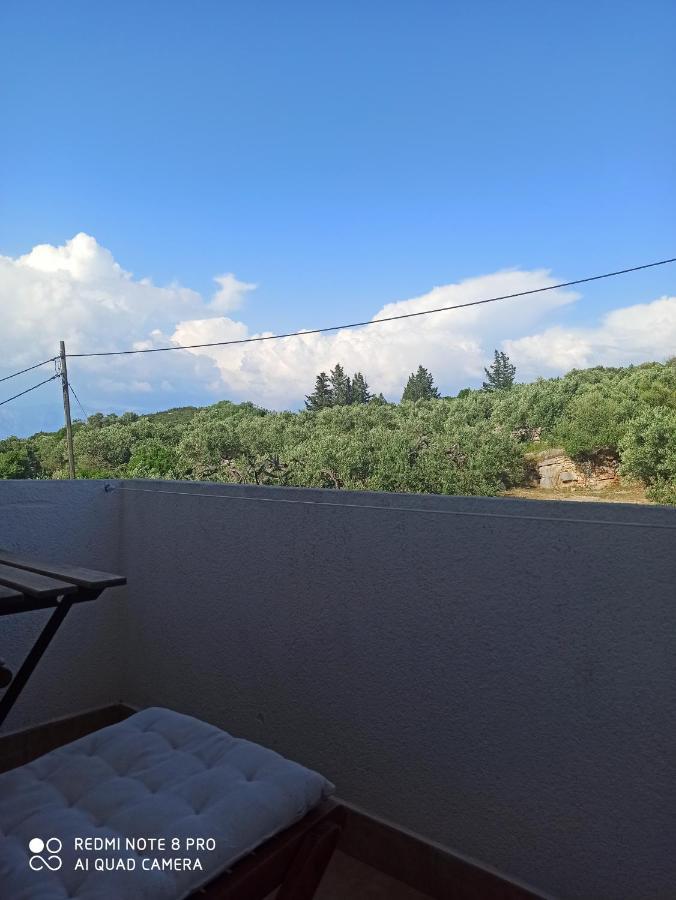 Boni02 Apartman Gdinj Kültér fotó